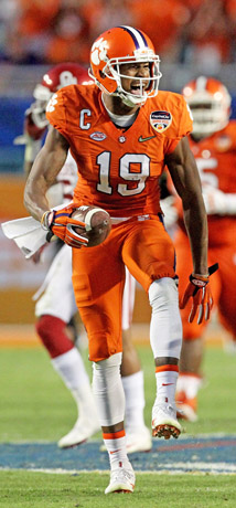 Rex Brown/Courtesy The Journal Clemson senior receiver Charone Peake celebrates after making a catch against Oklahoma.
